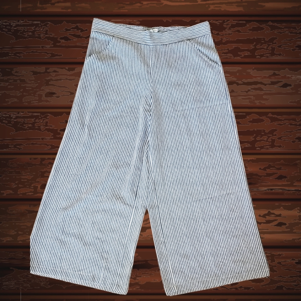 Wide leg crop
